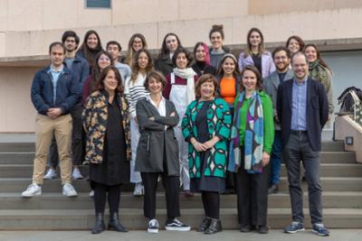 Visita de Maribel López a los alumnos del Máster en Estudios de Comisariado del Museo Universidad de Navarra. En primera fila, de izquierda a derecha: María Ozcoidi, coordinadora del Máster en Estudios de Comisariado; Nieves Acedo, directora del máster; Maribel López, directora de ARCO y patrona nata de la Fundación ARCO; María Aguilera, conservadora de la Fundación Bergé y directora de Trabajo de Fin de Máster; y Gabriel Pérez Barreiro, director de Trabajo de Fin de Máster y asesor de la Colección Patricia Phelps de Cisneros. Copy: Manuel Castells/Museo Universidad de Navarra.