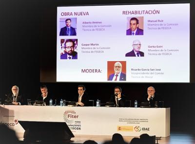 Ponentes de una mesa redonda en FITER.