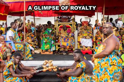 Participantes en una ceremonia de la realeza en Ghana.