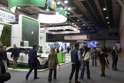 partial appearance of the iberdrola stand