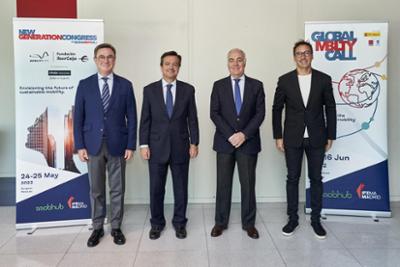 Participantes que forman la mesa presidencial de la rueda de prensa New Generation Congress para Global Mobility Call