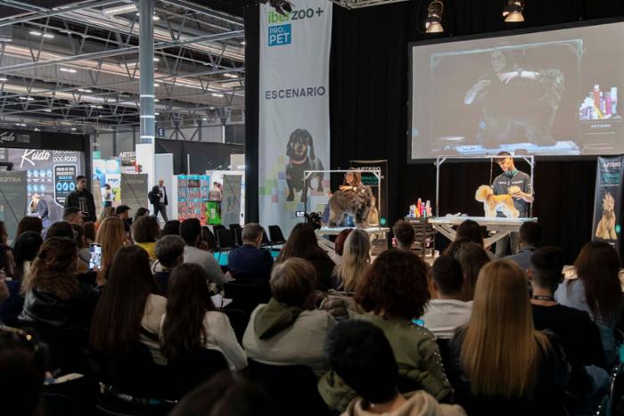 Imagen Escenario de la feria IBERZOO PROPET