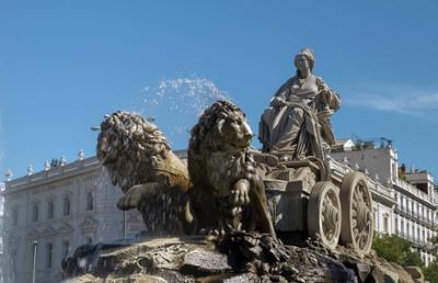 Descubre otra de las plazas que ha definido la historia de Madrid, la Plaza Cibeles