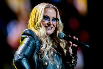 Left Outside Alone, impacto en la carrera musical de Anastacia