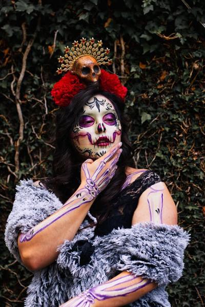 Mujer vestida de catrina