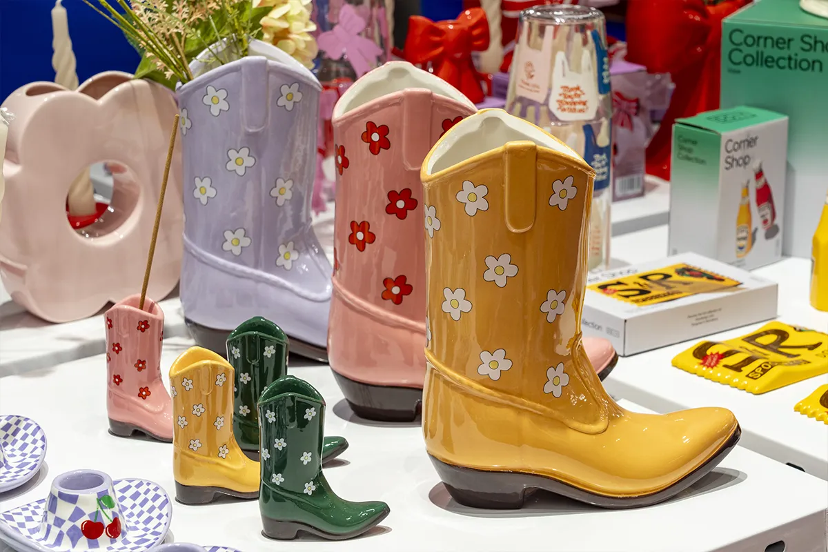 Botas de colores con flores del área de gift en intergift