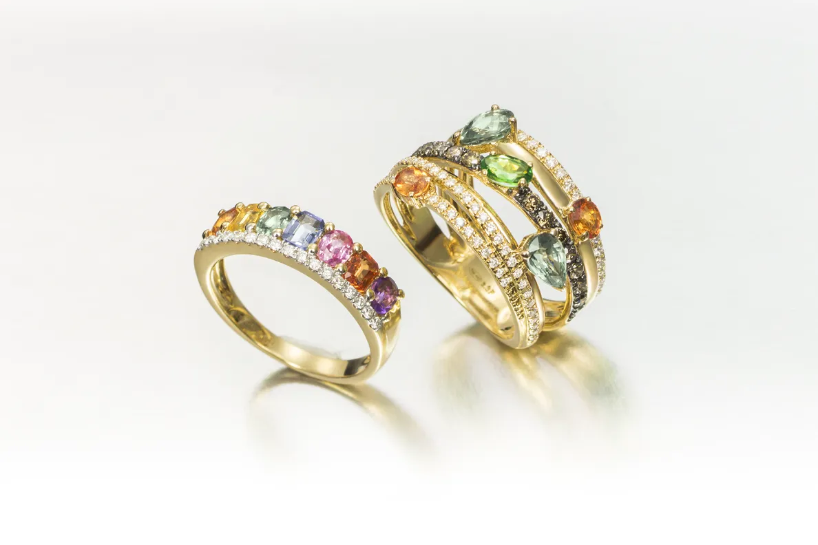 Gold rings at Madridjoya