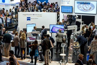 Imagen de la feria llena de visitantes