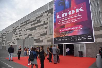 imagen de entrada con cartel a Salón Look Santiago Madrid