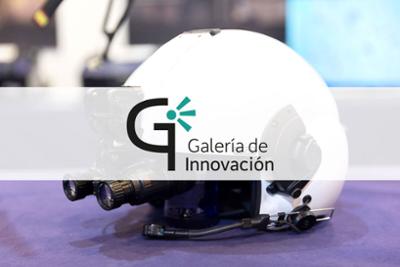 Imagen de un casco y Logo Galería de Innovación