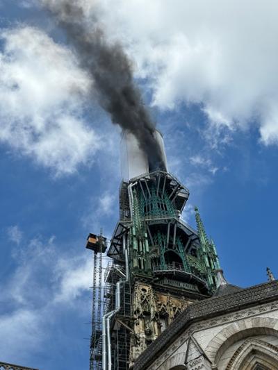 Rouen cathedral fire